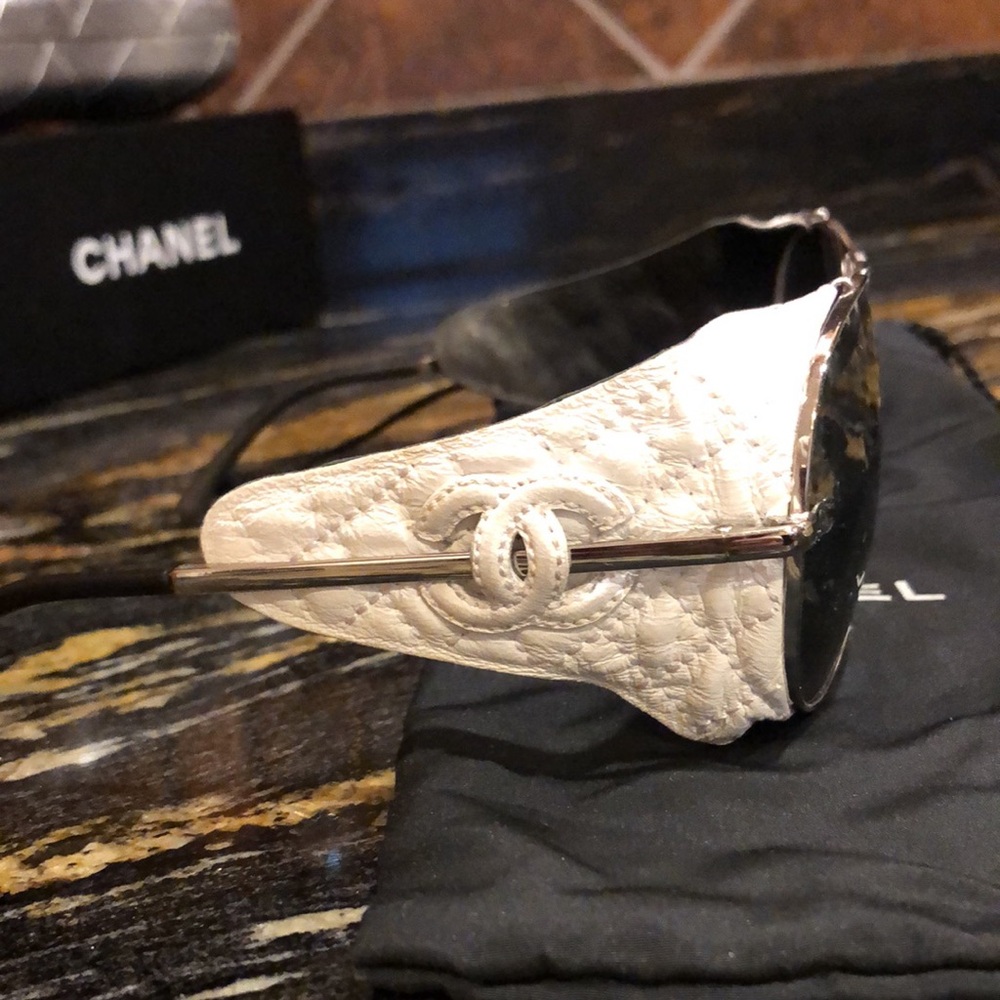 AUTHENTIC Rare Runway Chanel Aviator Sunglasses